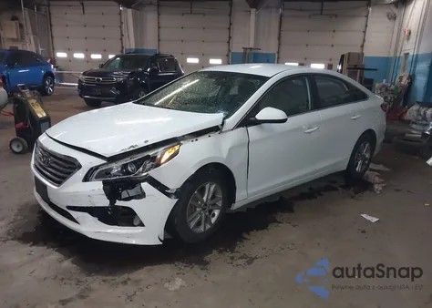 2017 Hyundai Sonata z USA, uszkodzony, nr VIN 5NPE24AF9HH563346